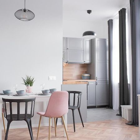 Апартаменти Apartament Magia Miasta Єленя-Ґура Екстер'єр фото