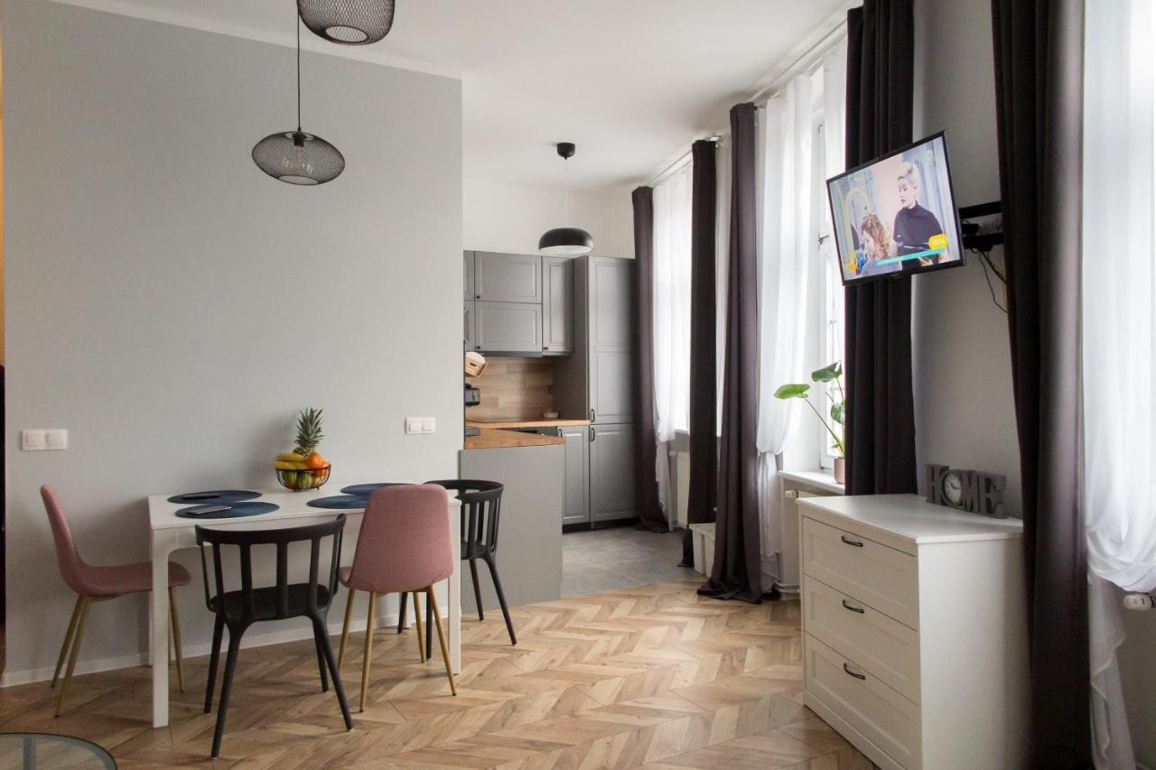 Апартаменти Apartament Magia Miasta Єленя-Ґура Екстер'єр фото