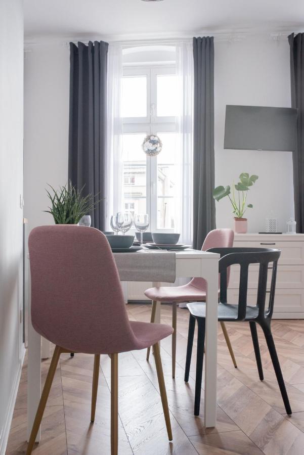 Апартаменти Apartament Magia Miasta Єленя-Ґура Екстер'єр фото